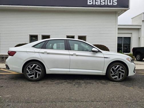 2024 Volkswagen Jetta 1.5T SEL