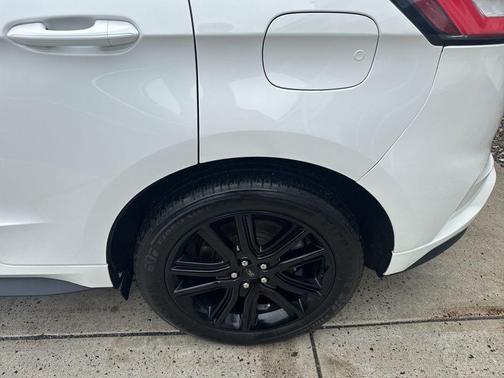White 2021 Ford Edge ST Line