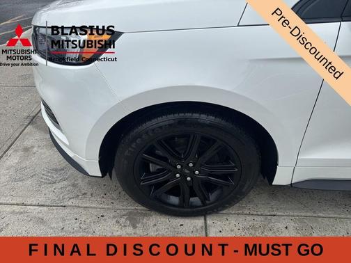 White Metallic 2021 Ford Edge ST Line