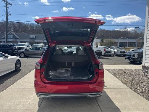 Diamond Red 2026 Mitsubishi Outlander SE