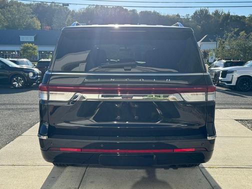 2022 Lincoln Navigator Standard