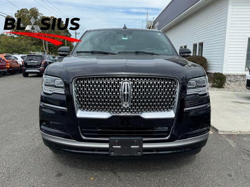 2022 Lincoln Navigator Standard