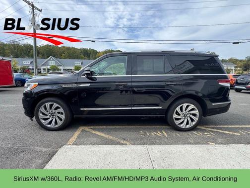 2022 Lincoln Navigator Standard