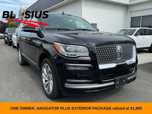 2022 Lincoln Navigator Standard