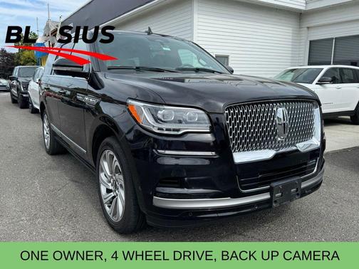 2022 Lincoln Navigator Standard