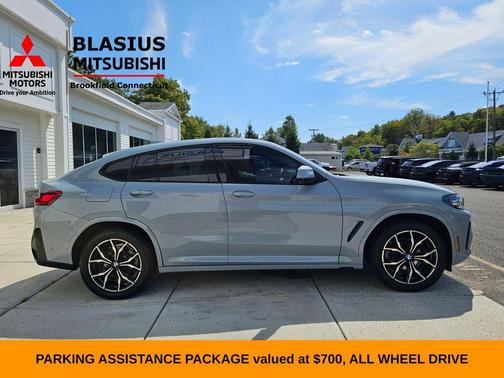 2023 BMW X4 xDrive30i