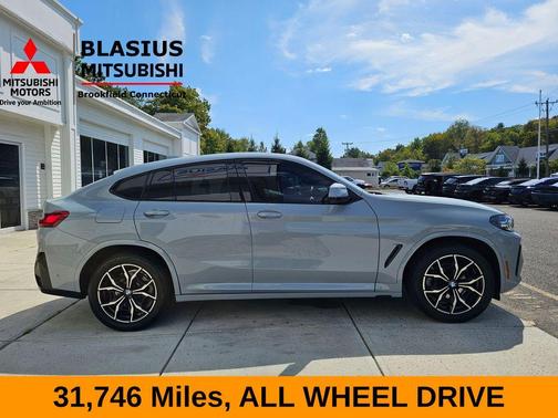 2023 BMW X4 xDrive30i