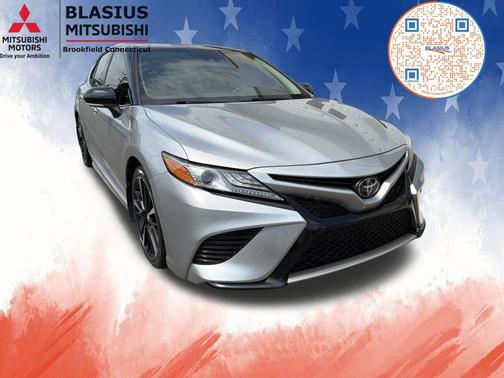 Midnight Black Metallic 2019 Toyota Camry XSE