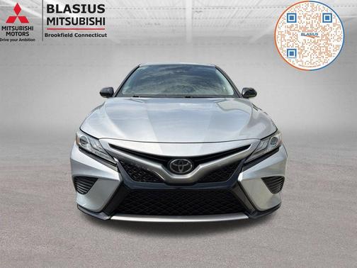 Midnight Black Metallic 2019 Toyota Camry XSE