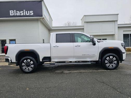 2025 GMC Sierra 2500 Denali