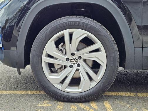 2023 Volkswagen Atlas 3.6L SE w/Technology