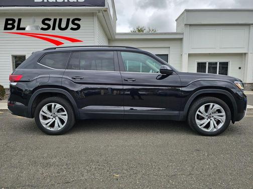 2023 Volkswagen Atlas 3.6L SE w/Technology