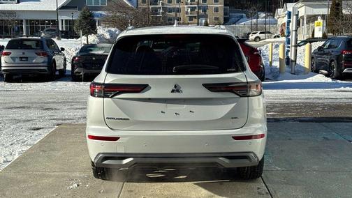 2026 Mitsubishi Outlander SEL