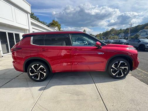 Diamond Red 2025 Mitsubishi Outlander PHEV SEL
