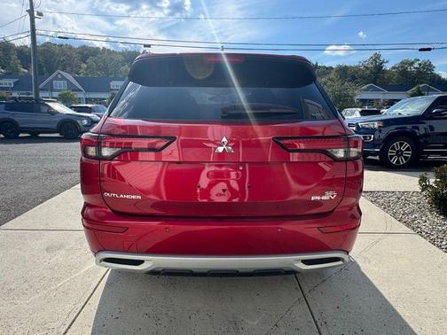 Diamond Red 2025 Mitsubishi Outlander PHEV SEL