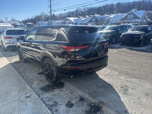 2024 Mitsubishi Outlander SE Black Edition