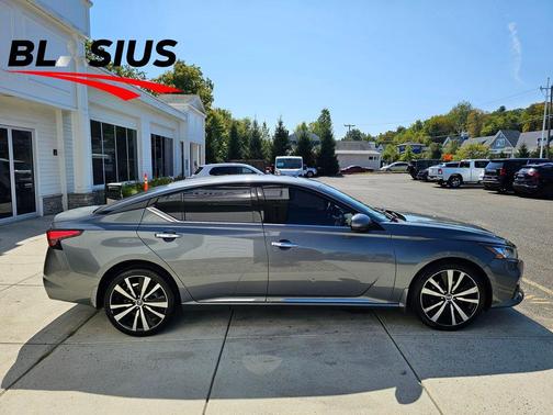 2020 Nissan Altima 2.5 Platinum