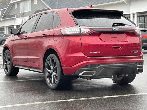 Photo 5 of 44 of 2015 Ford Edge Sport