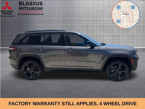 Metallic 2023 Jeep Grand Cherokee Altitude