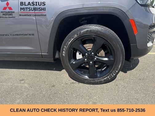 Metallic 2023 Jeep Grand Cherokee Altitude