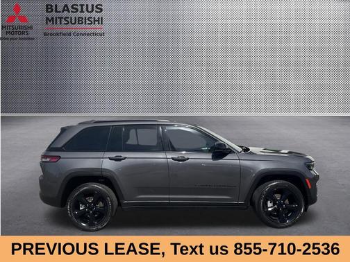Metallic 2023 Jeep Grand Cherokee Altitude