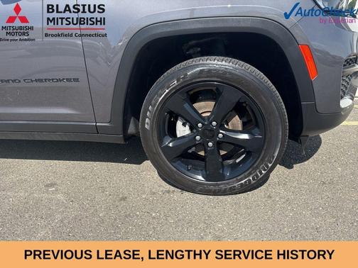 Metallic 2023 Jeep Grand Cherokee Altitude