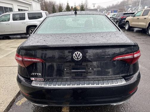 Deep Black Pearl Effect 2020 Volkswagen Jetta 1.4T R-Line