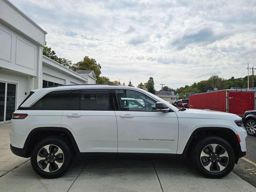 2023 Jeep Grand Cherokee 4xe Base