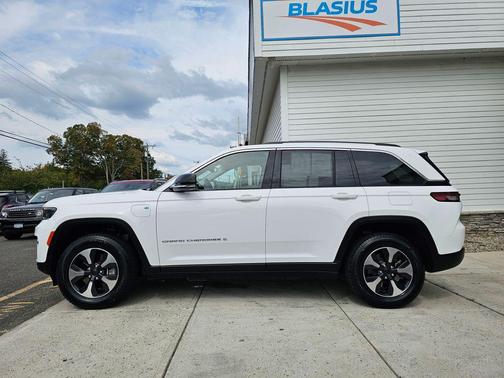 2023 Jeep Grand Cherokee 4xe Base
