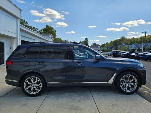 2022 BMW X7 xDrive40i