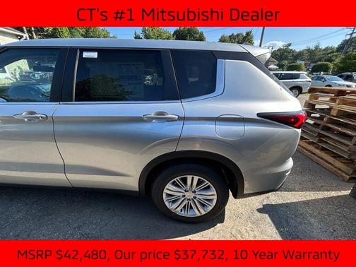 2025 Mitsubishi Outlander PHEV ES