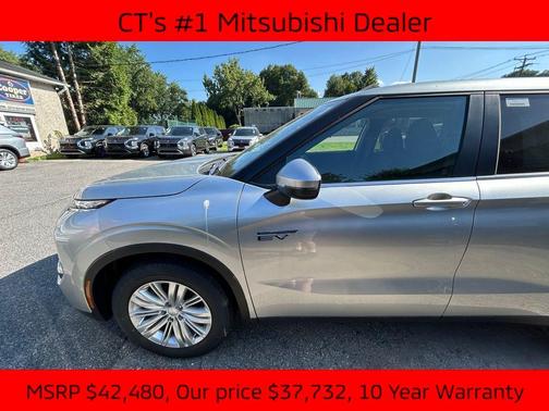2025 Mitsubishi Outlander PHEV ES