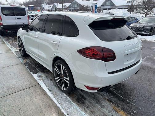 2014 Porsche Cayenne GTS