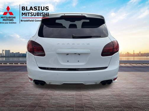 2014 Porsche Cayenne GTS