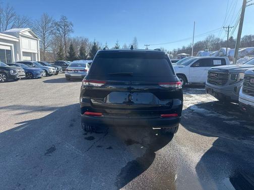 2023 Jeep Grand Cherokee Altitude