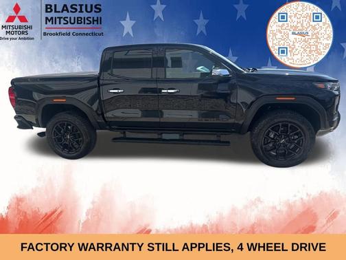 Onyx Black 2024 GMC Canyon Denali