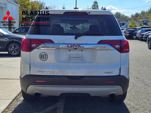 2017 GMC Acadia SLE-2