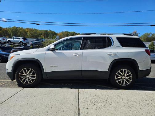 2017 GMC Acadia SLE-2