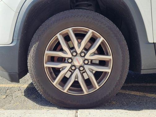 2017 GMC Acadia SLE-2