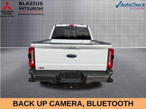 Oxford White 2024 Ford F-250 Lariat