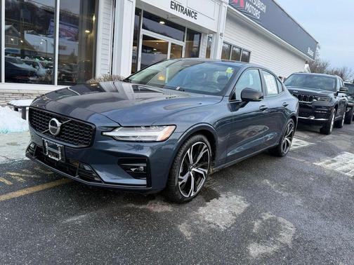 2025 Volvo S60 B5 Core
