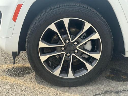 2023 Jeep Grand Cherokee Overland