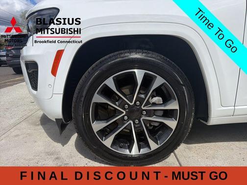Bright White Clearcoat 2023 Jeep Grand Cherokee Overland