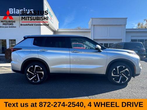 2024 Mitsubishi Outlander SE