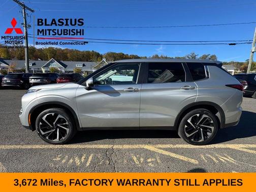 2024 Mitsubishi Outlander SE