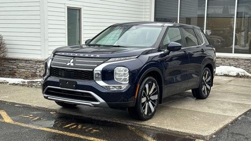 2026 Mitsubishi Outlander SE