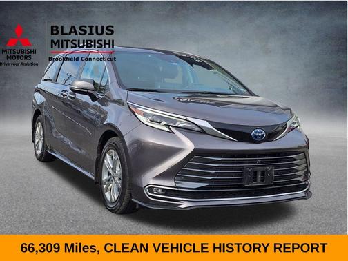 2022 Toyota Sienna Platinum 7 Passenger