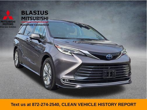 2022 Toyota Sienna Platinum 7 Passenger