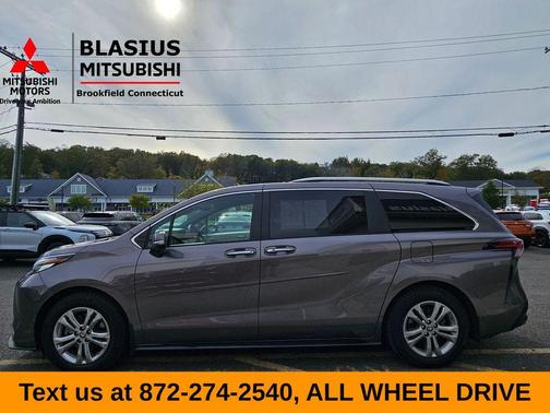 2022 Toyota Sienna Platinum 7 Passenger