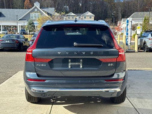 2022 Volvo XC60 B5 Inscription